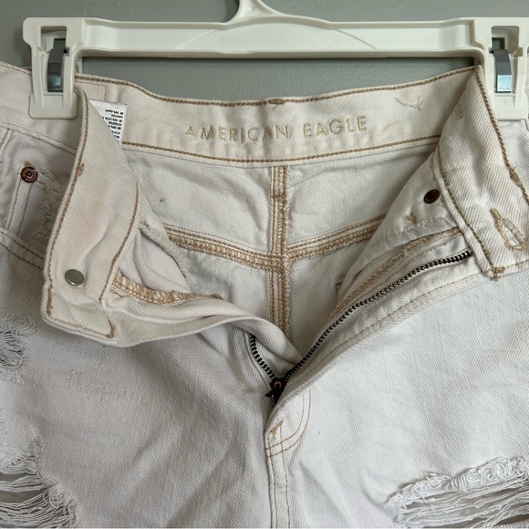 American Eagle White Ripped Jean Shorts - Picture 8 of 10